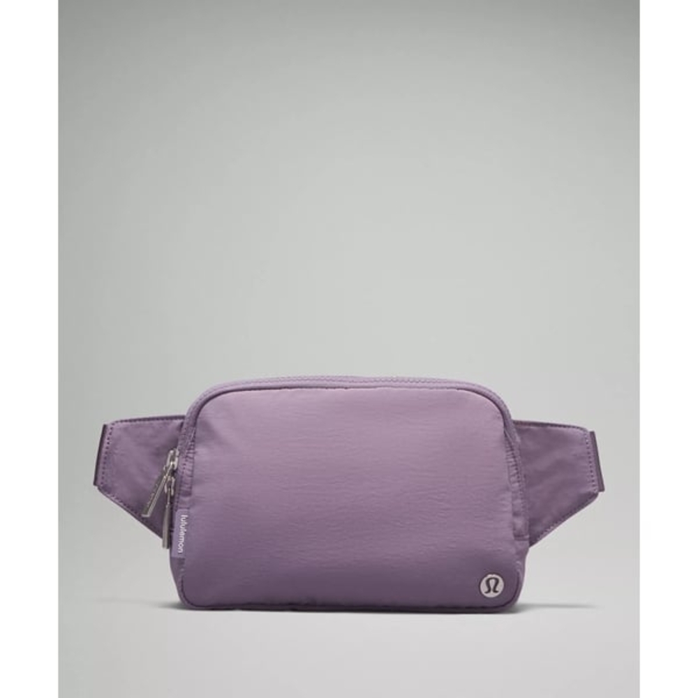 lululemon athletica 2L Everywhere Bag